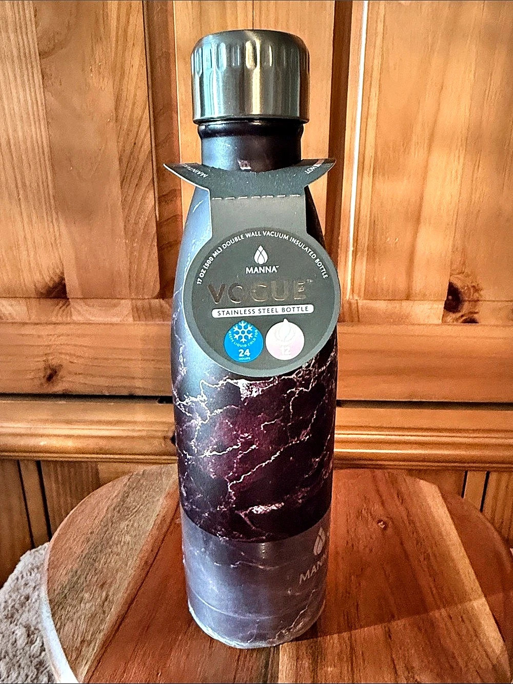 Manna Vogue 17 Oz Black Stainless Steel Bottle NWT Marble